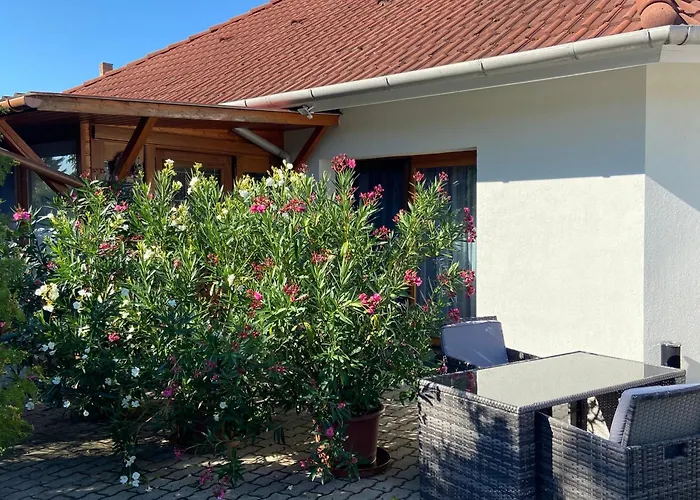 Appartement Bory Apartman, Zárt Udvari Parkolás, Met Aréna 2,5 Km *
