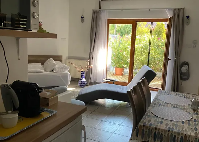 Bory Apartman, Zart Udvari Parkolas, Met Arena 2,5 Km *